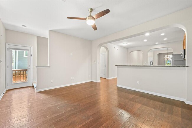 Building Photo - 1308 Central Park Ct