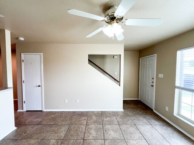 Building Photo - 4307 Abigail Dr