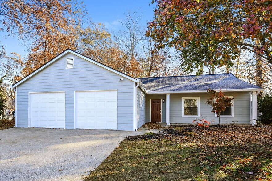 Primary Photo - 923 River Rock Dr