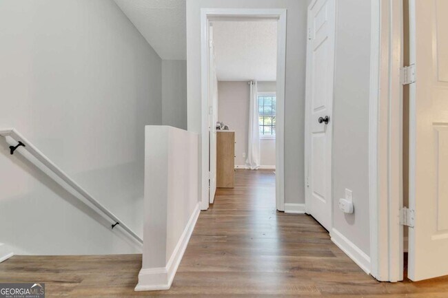 Building Photo - 4521 Coopers Creek Cir SE