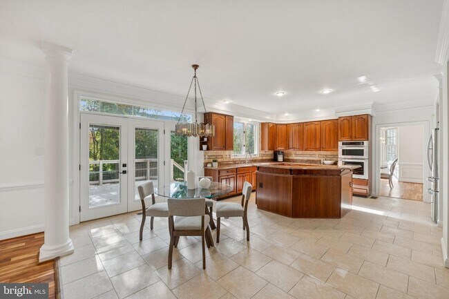 Building Photo - 4 Yellow Plum Ct