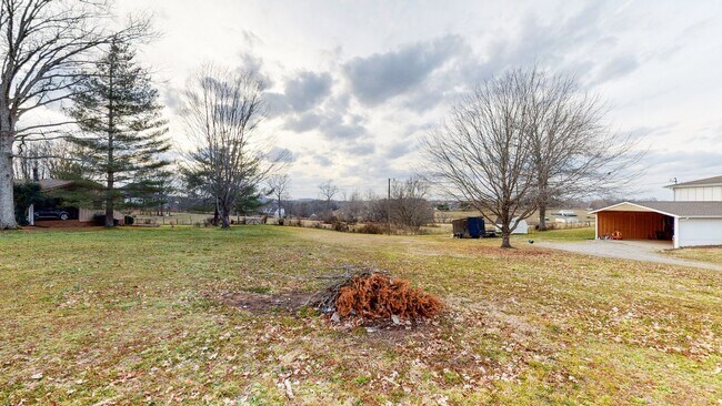 Building Photo - Stunning home situated on over 1 acre in North Thompson’s Station!