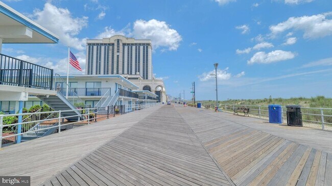 Building Photo - 3501 Boardwalk
