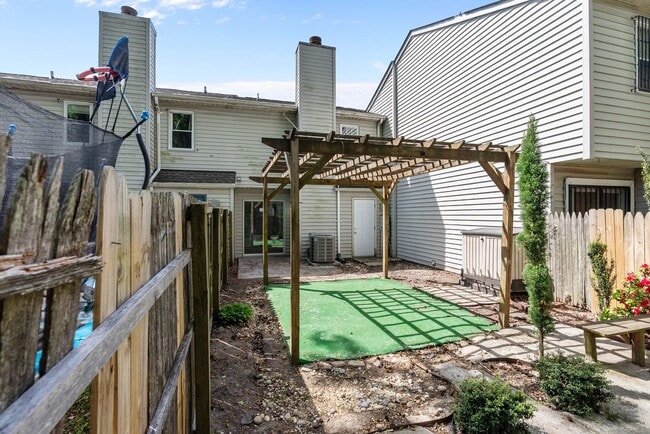 Building Photo - 5516 Amhurst Ct