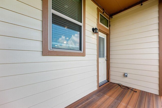 Building Photo - 5206 Pr Ter Ln