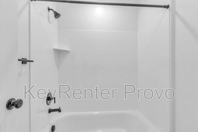 Building Photo - 275 N 600 W