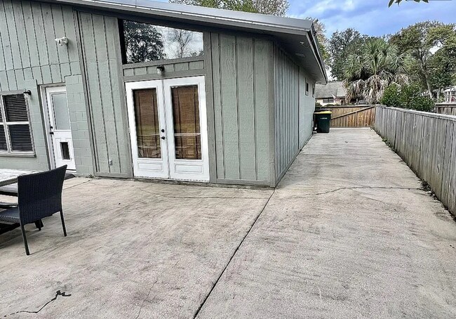 Building Photo - 309 Kepner Dr NE