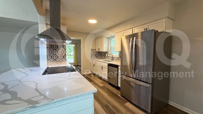 Building Photo - 306 Wildbriar Dr