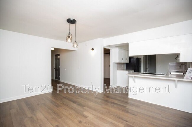 Building Photo - 4034 Savannah Dr