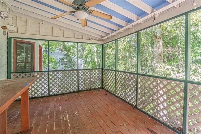 Building Photo - 1610 Branch Valley Dr