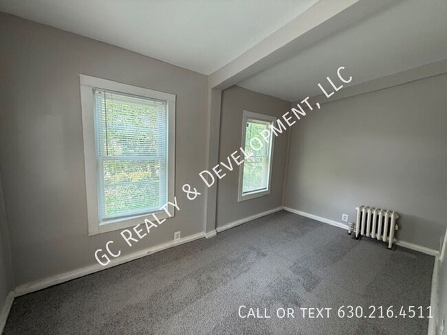 Building Photo - 1504 Pitner Ave