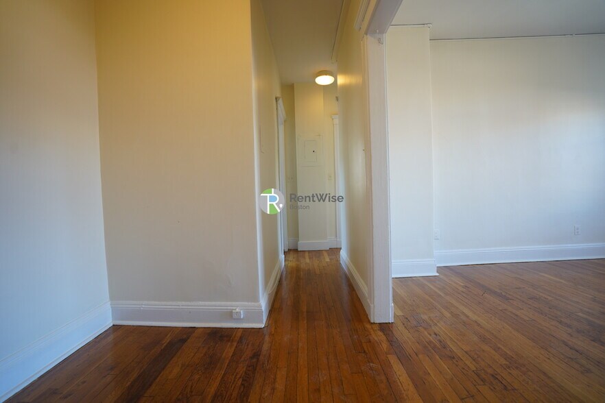Primary Photo - 127 Washington St