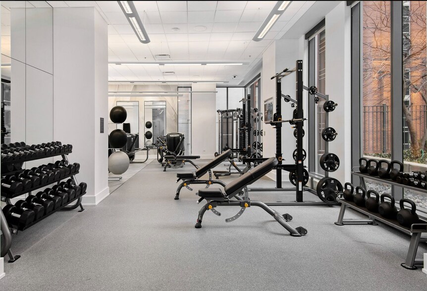 Building Photo - 50 E Chestnut St