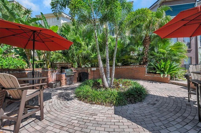 Building Photo - 520 S Armenia Ave