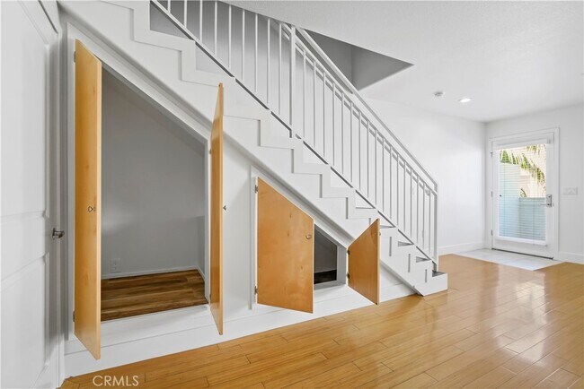 Building Photo - 11312 Huston St
