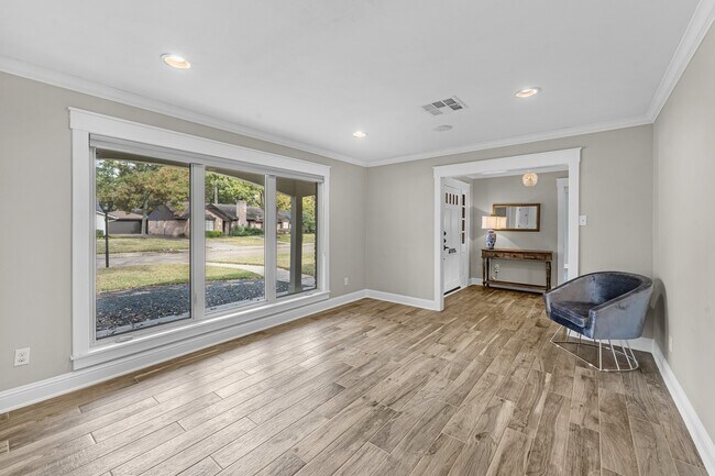 Building Photo - 10211 Candlewood Dr