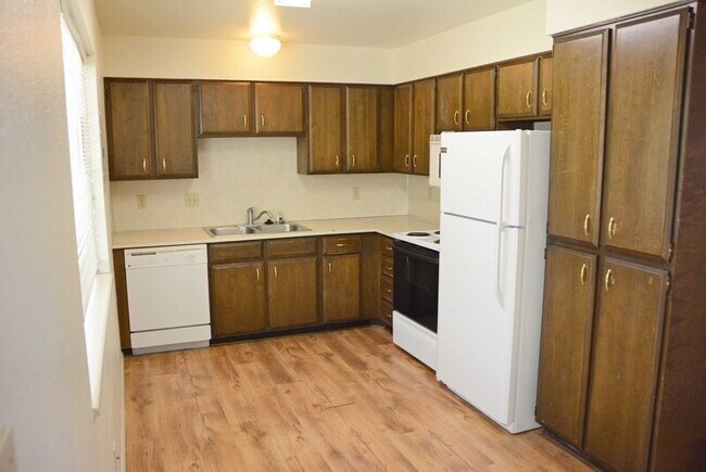 Building Photo - 1867 N 840 W