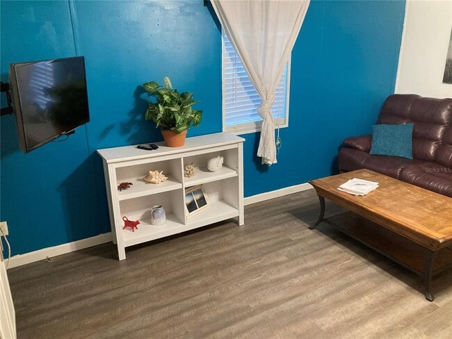 Building Photo - 429 Heron Hollow