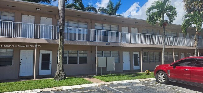 Building Photo - 230 SW 11th Ave