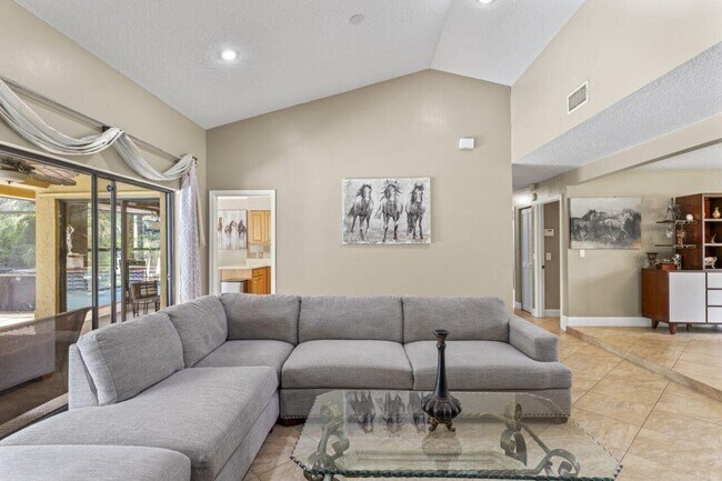 Building Photo - 13679 Callington Dr