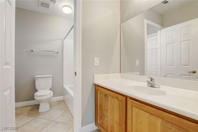 Building Photo - 1172 Drowsy Water Ct