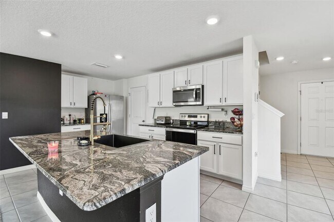 Building Photo - 7380 Sail Clover Ln