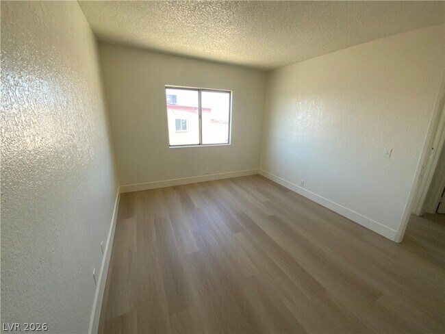 Building Photo - 6994 Issac Ave