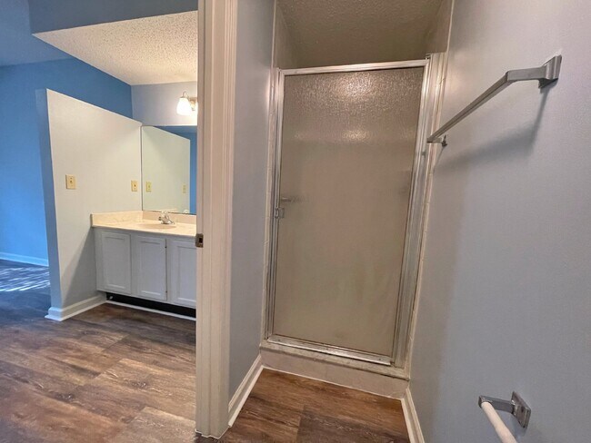 Building Photo - First floor 2BR/2BA Conquistador Condo