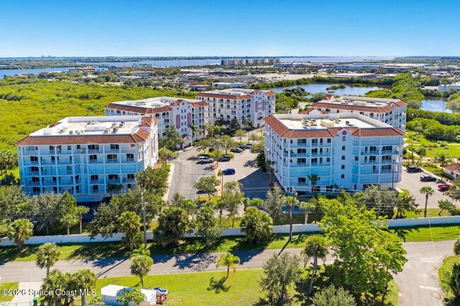 Building Photo - 820 Del Rio Way