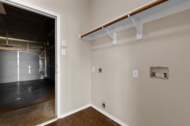 Building Photo - Charming 3-Bedroom Home in Villages of Woo...