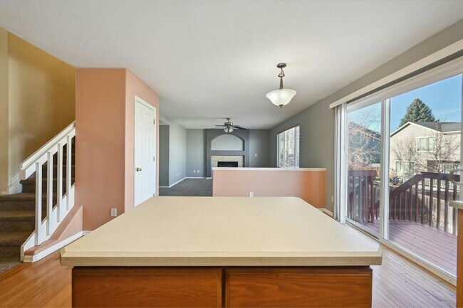 Building Photo - 5633 S Yakima St