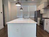 Building Photo - 645 N Tyler St