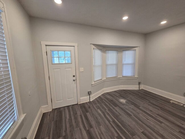 Building Photo - 3715 W 39th St
