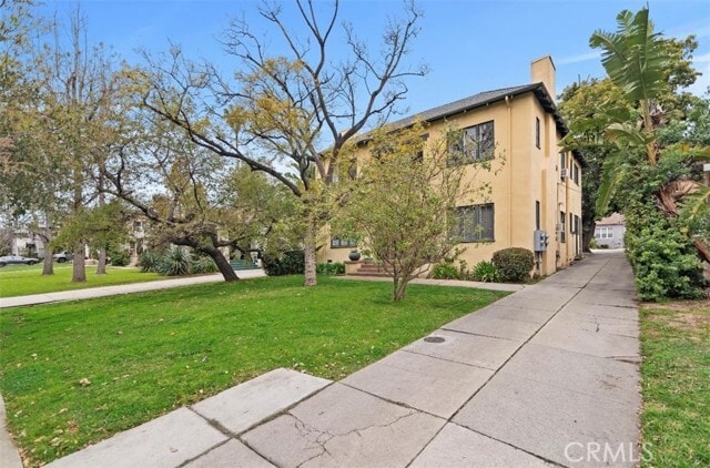 Building Photo - 743 E Villa St
