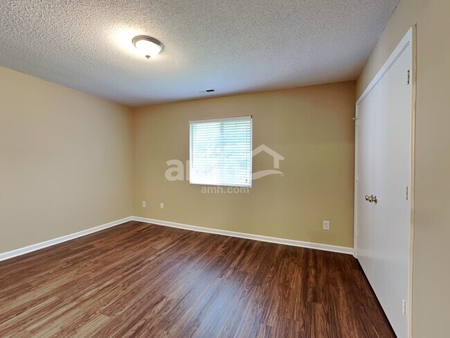 Building Photo - 5710 Waterpoint Dr