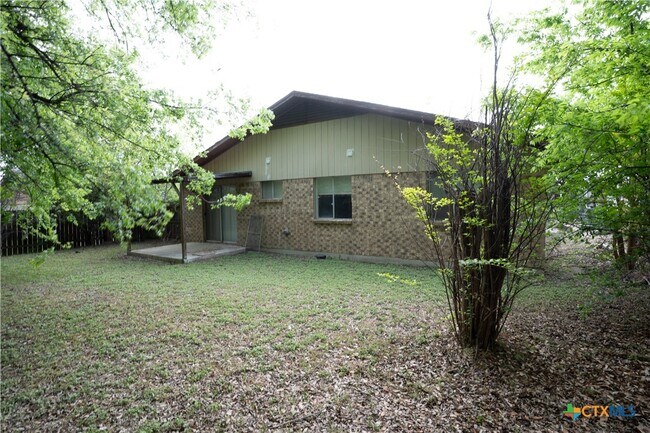 Building Photo - 1207 Wales Dr