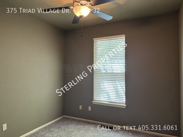 Building Photo - 375 Triad Village Dr