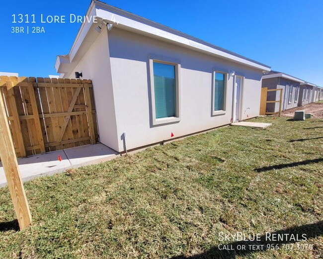Building Photo - 1311 Lore Dr