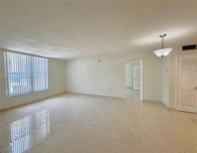 Building Photo - 1075 93rd St