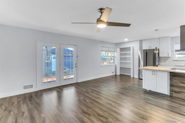 Building Photo - 623 Greenleaf Dr