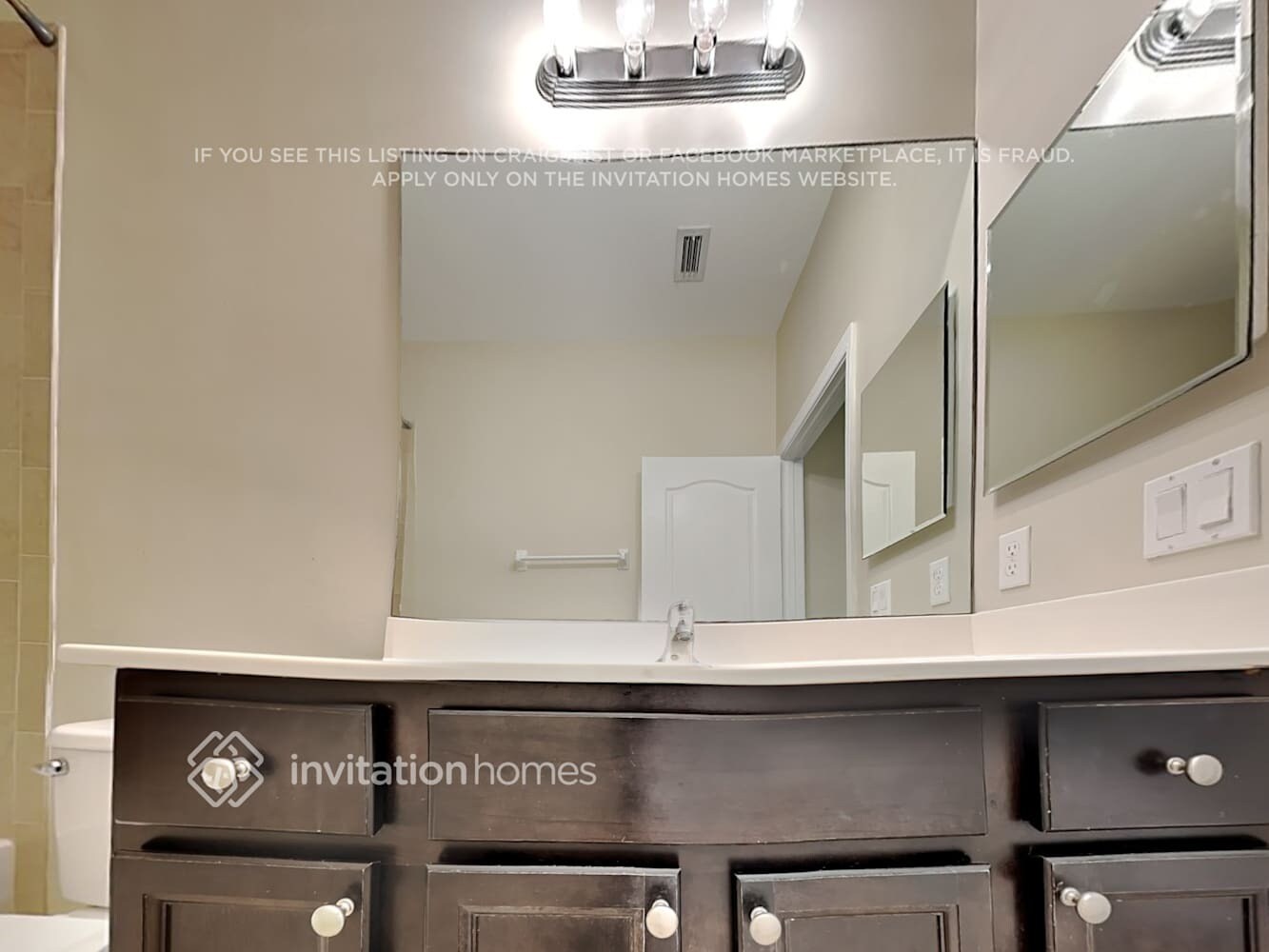 Building Photo - 9495 SW Merlin Ct