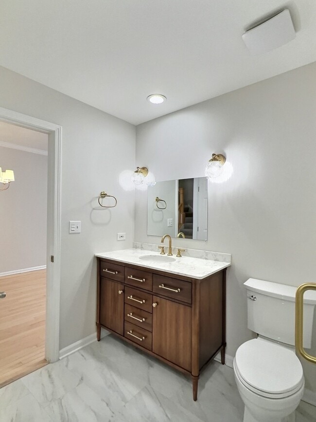 Building Photo - 1351 W Altgeld St