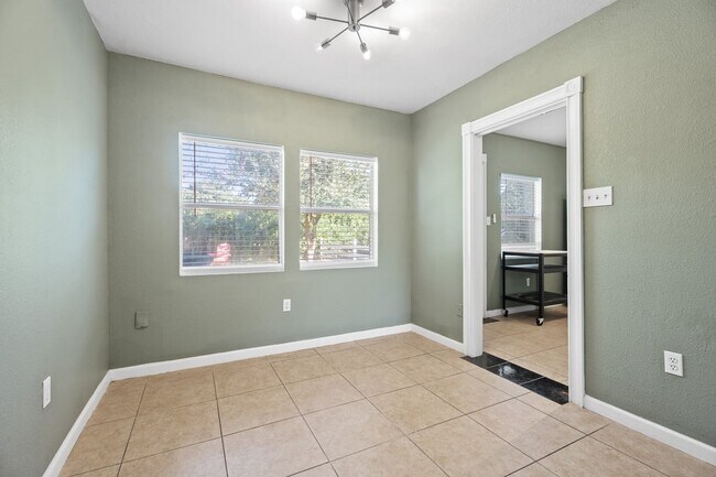 Building Photo - 108 Bonita Ave