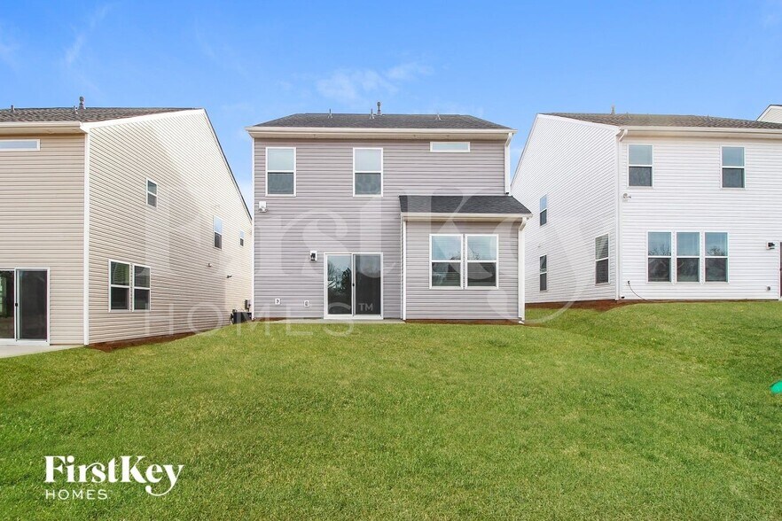 Building Photo - 702 Ridgemoor Trl