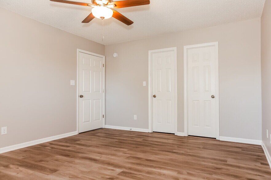 Building Photo - 2214 Pleasant Dale Dr