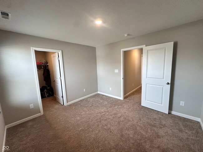 Building Photo - 1620 Creek Bed Ln