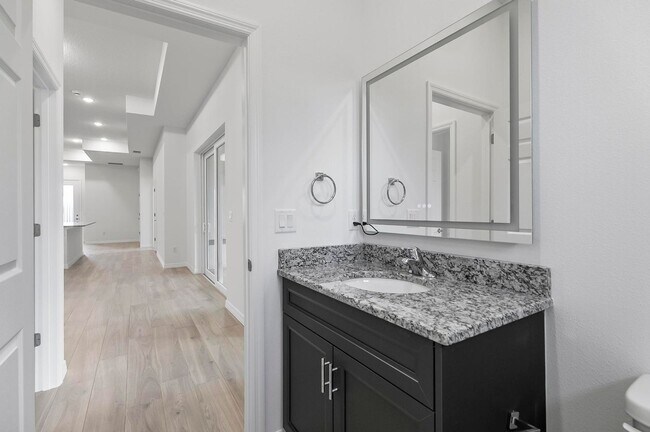 Building Photo - 31 Louvet Ln