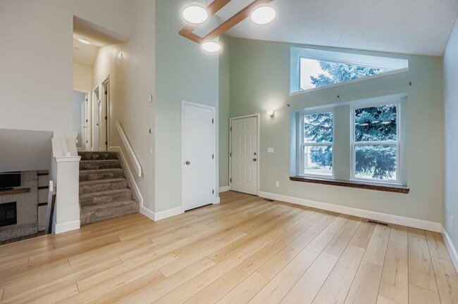 Building Photo - 3435 Mountainside Dr