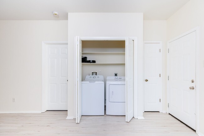 Building Photo - 1703 Nichole Woods Dr