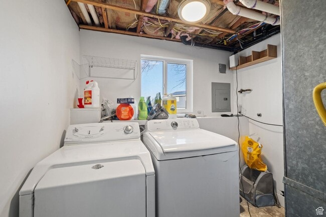 Building Photo - 5210 Woodledge Ave